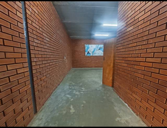 243M² WAREHOUSE TO LET IN ORMONDE